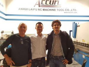 Венгерские клиенты Посетите нашу выставку