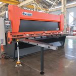 горячая машина для резки гильотиной с ЧПУ CNCK